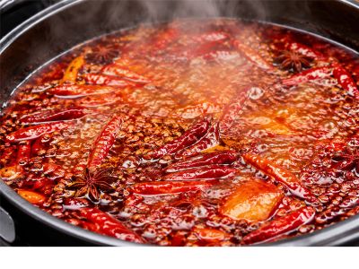 重庆牛油老火锅底料好在哪？地道老火锅风味解析